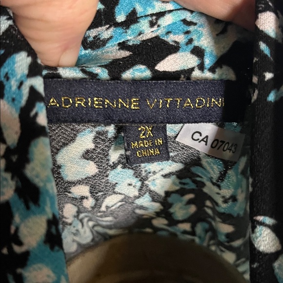 Plus size sleeveless blouse sailor tie metal clip roomy stretch - Picture 2 of 6